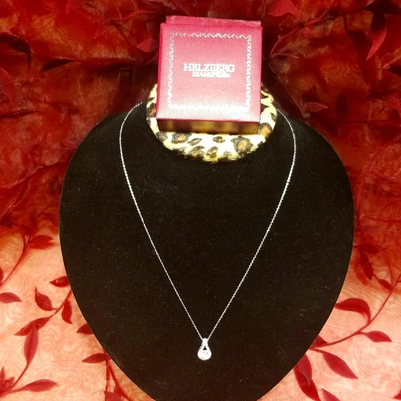 💎Necklace💎 - Picture 1 of 4